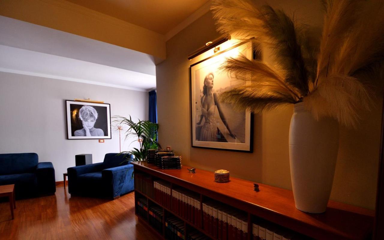 Le Cinema Bed & Breakfast Formia Bagian luar foto