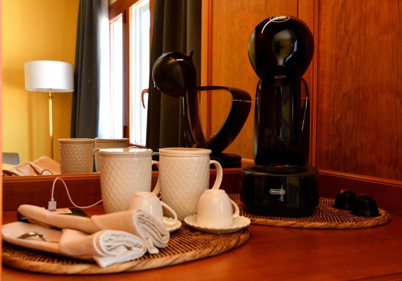 Le Cinema Bed & Breakfast Formia Bagian luar foto