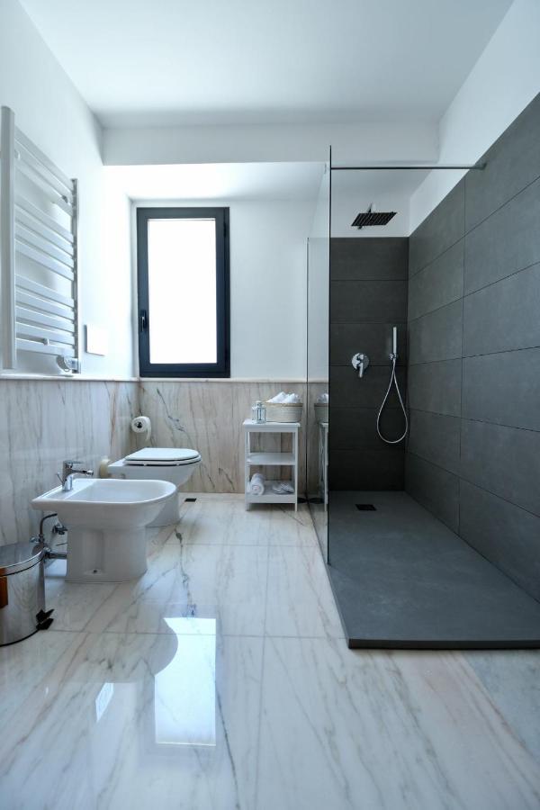 Le Cinema Bed & Breakfast Formia Bagian luar foto