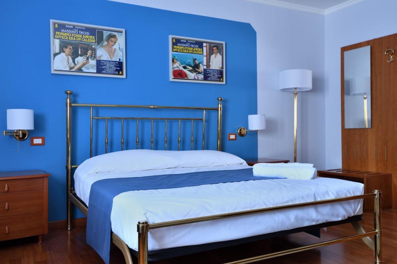 Le Cinema Bed & Breakfast Formia Bagian luar foto